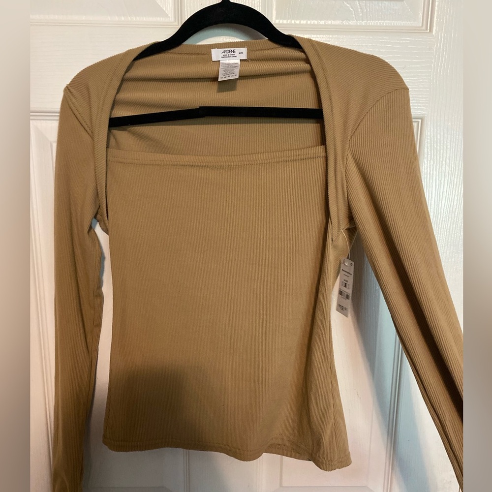 BNWT Perfect Fall Faux Shrug Top
